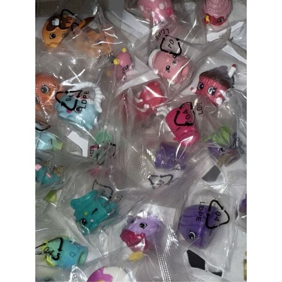 #24 Shopkins Blind Shopping Basket Seasons 1-4 Random Lot Rare Ultra Rare Some - Picture 11 of 14